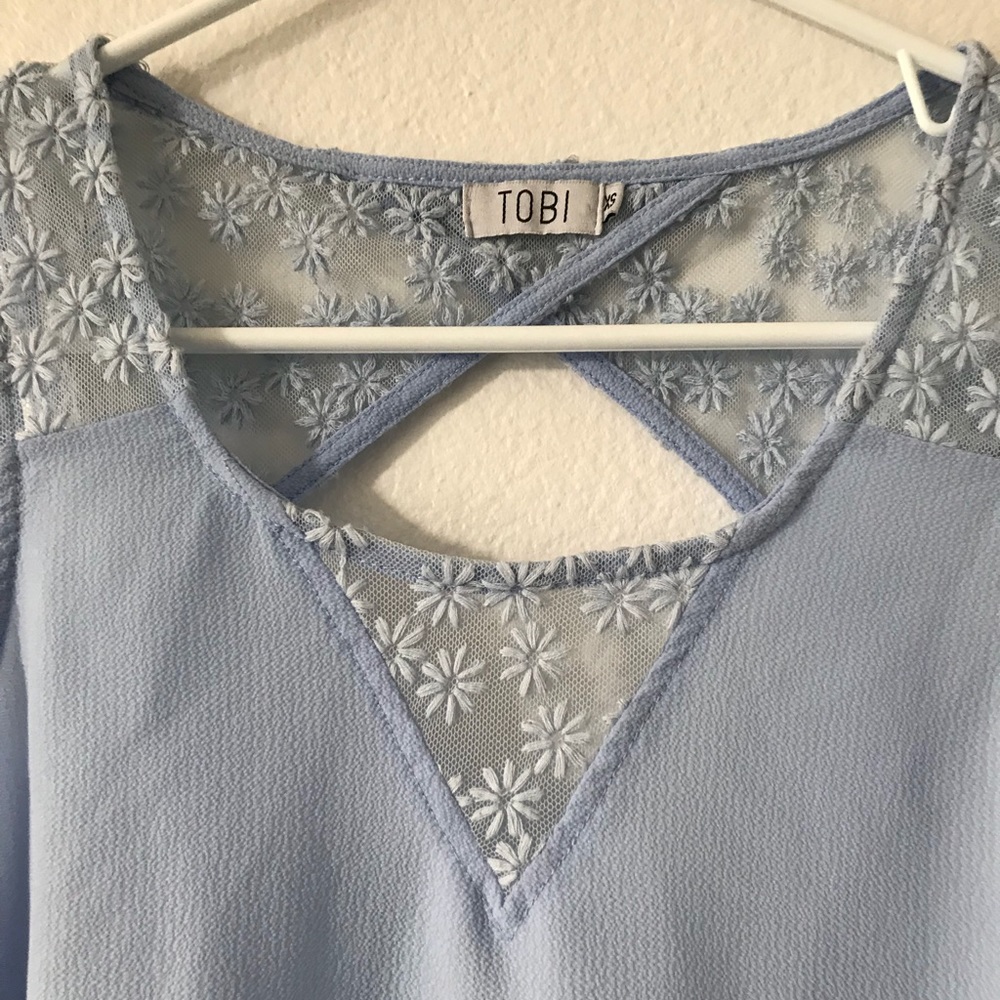 blouse - Picture 2 of 5
